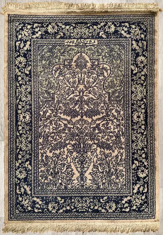 A-523 – Feiner Seidenteppich aus Qom